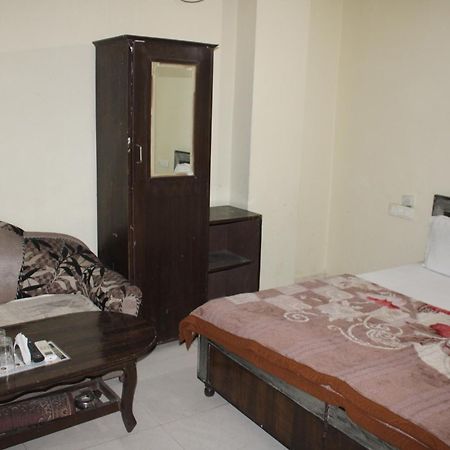 Hotel Diamond Leaf Chandīgarh 外观 照片