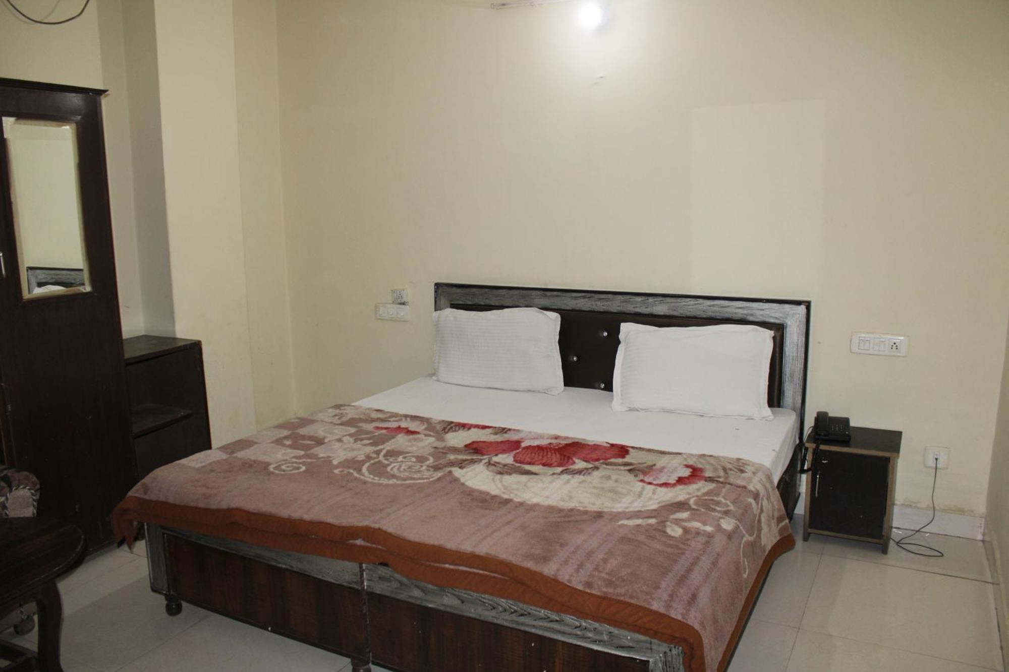 Hotel Diamond Leaf Chandīgarh 外观 照片